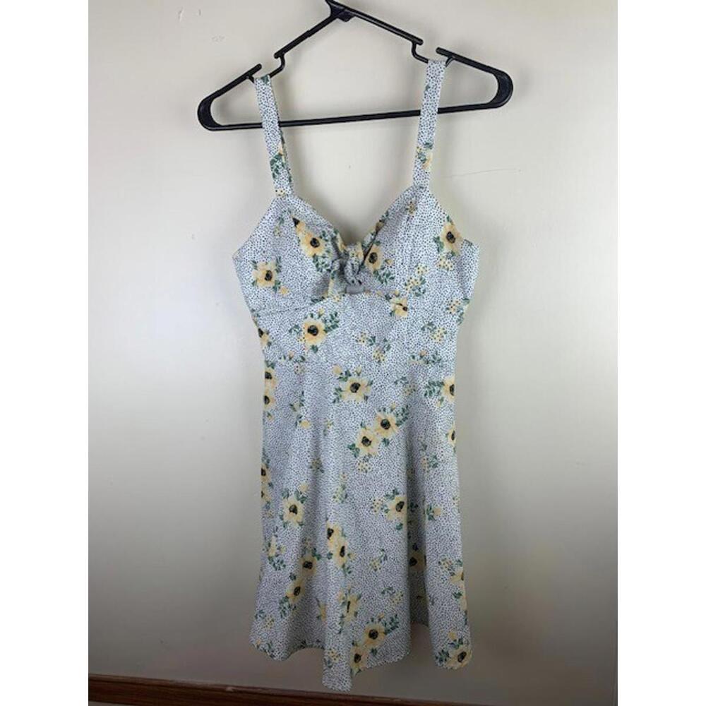 Juniors Size XS Sun Dress Floral Print Knee Length Fit N Flare Lined Bodice Bra